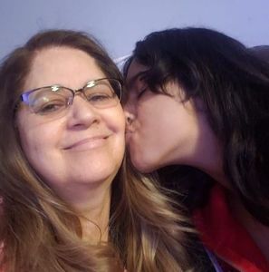 Meet your Posher, Elcione